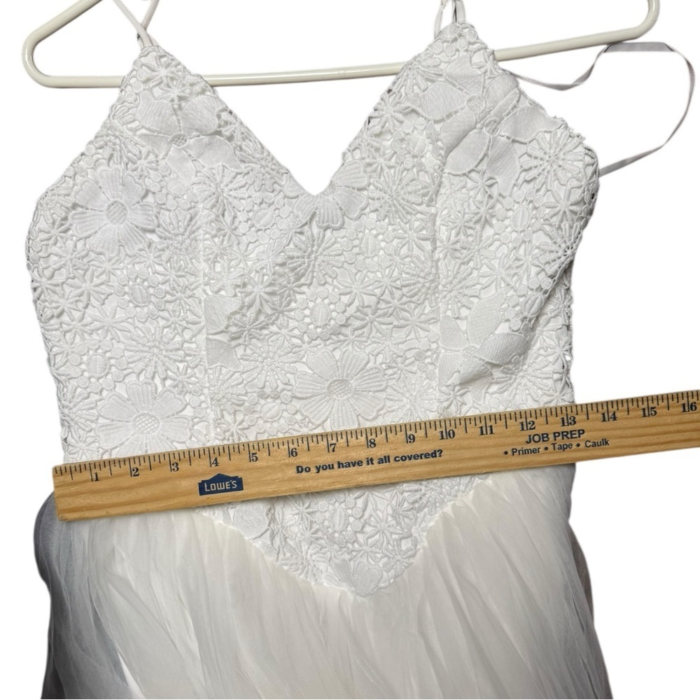 Selfie Leslie White Lace and Tulle Dress - Picture 11 of 11